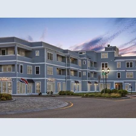 Downtown Plymouth Waterfront Luxury Condos Dış mekan fotoğraf