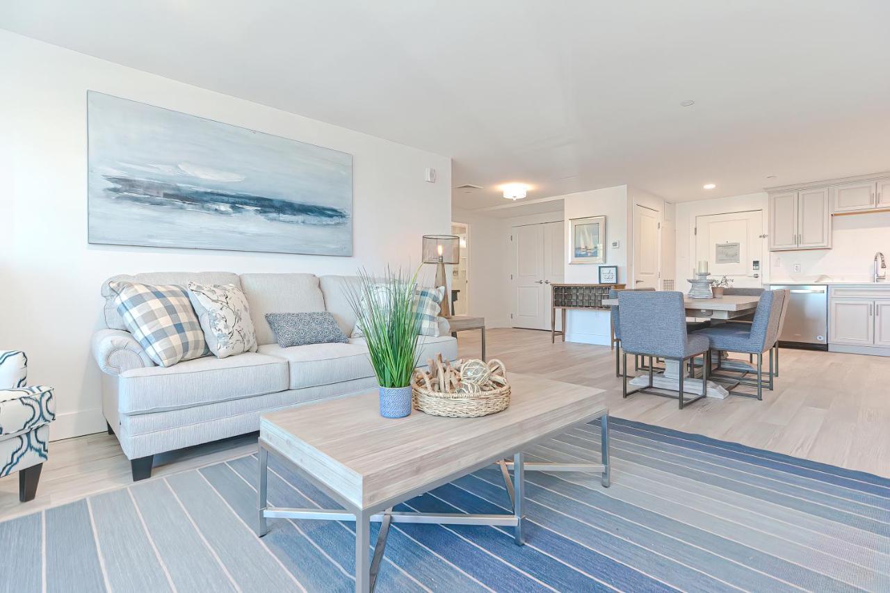 Downtown Plymouth Waterfront Luxury Condos Dış mekan fotoğraf
