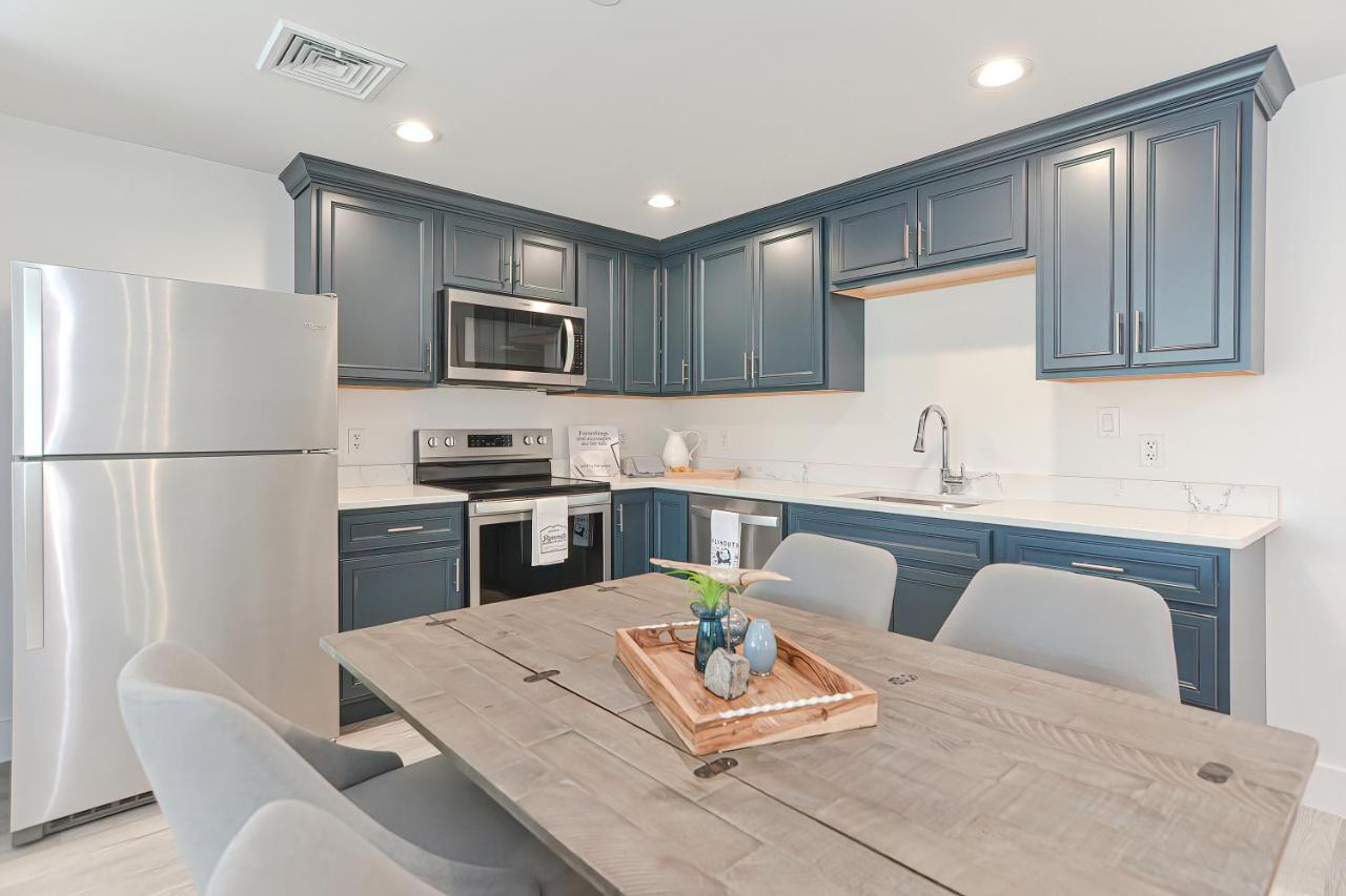 Downtown Plymouth Waterfront Luxury Condos Dış mekan fotoğraf