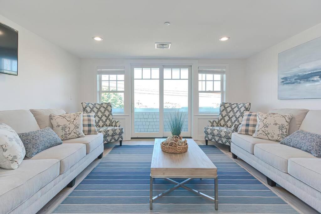Downtown Plymouth Waterfront Luxury Condos Dış mekan fotoğraf